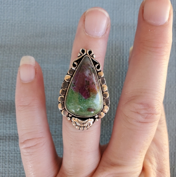 New Ruby in Zoisite 925 Silver Ring. - Picture 7 of 9